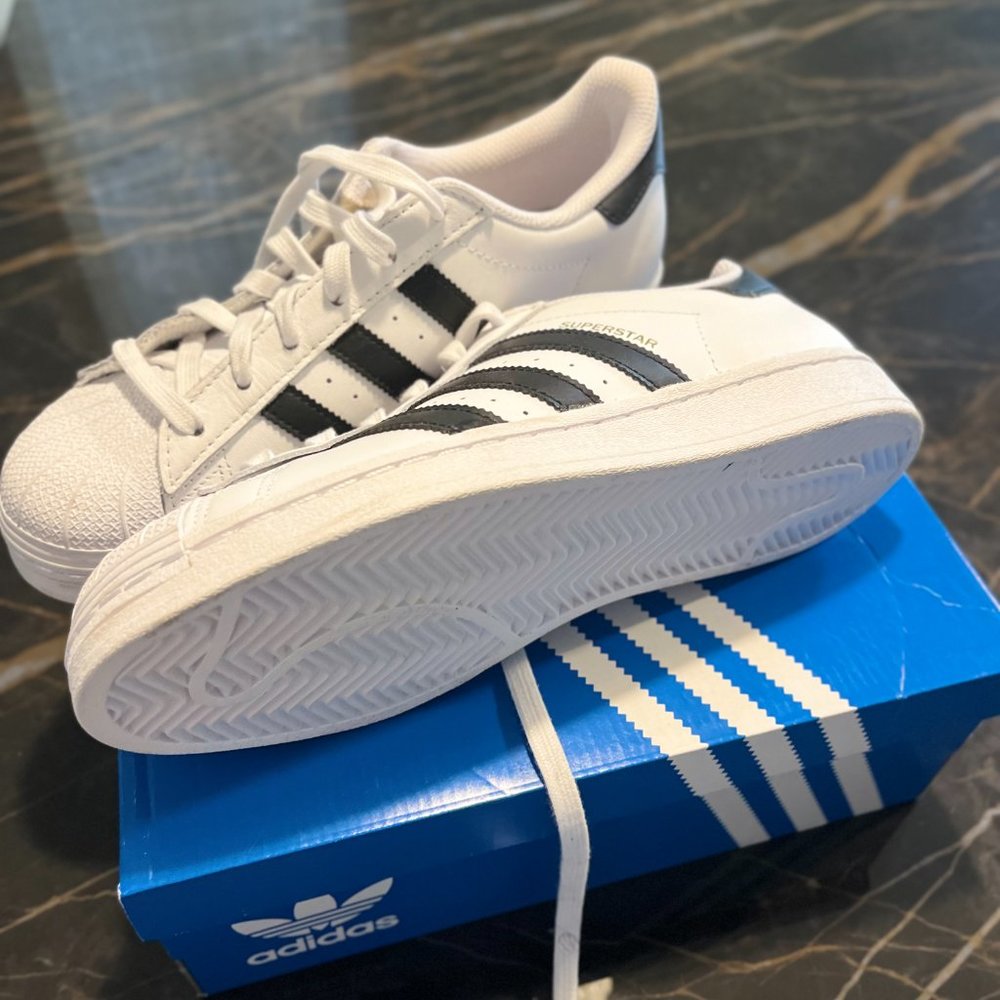 Adidas Superstar HardShell Sneakers
Mens 6.5 / Womens 7.5 - Picture 4 of 4